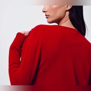 Bianca $ blu Italian cashmere blend oversized sweater slightly cropped